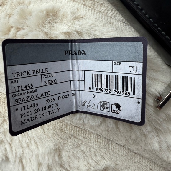 Prada Triangle Coin Wallet - Picture 2 of 4